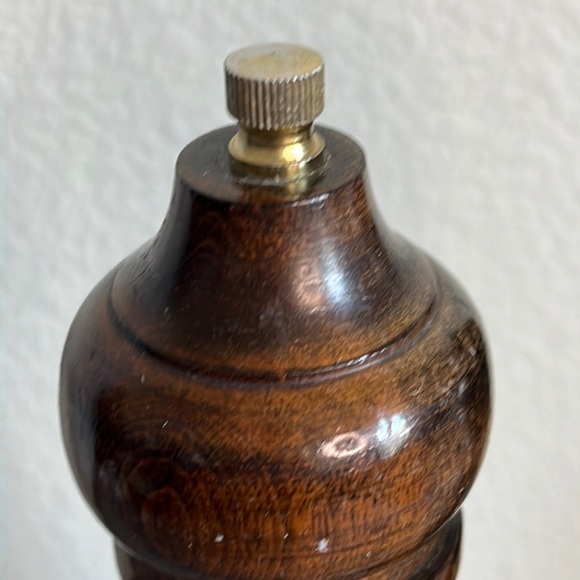 Vintage Wood Pepper Mill Grinder Salt Shaker 10" Japan‎ MCM Decor Retro Kitchen - Picture 4 of 9